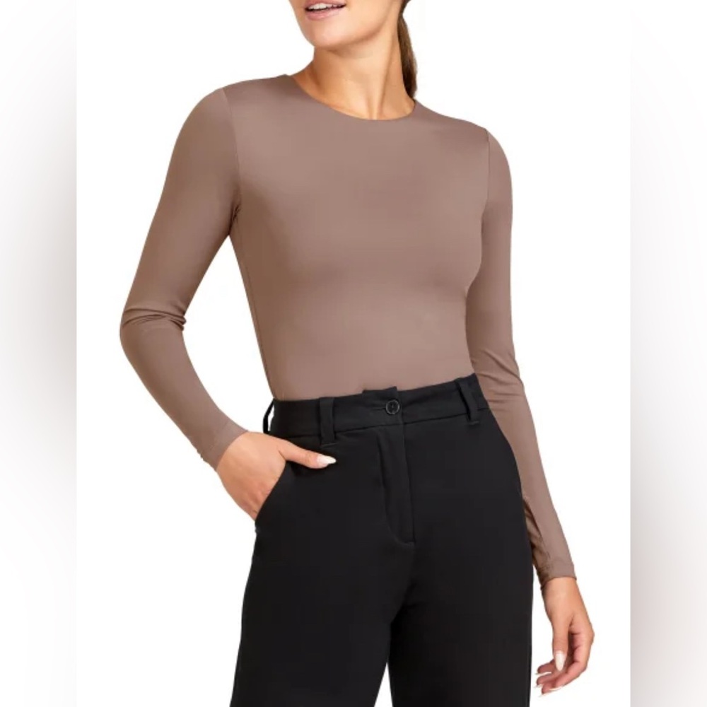 Frank & Oak Women's Long Sleeve Crewneck Top in Taupe